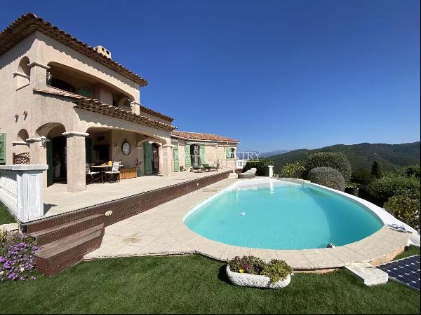 Provençale Villa for Sale in les Adrets-de-l'Esterel,  with sea view