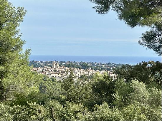 Saint Paul de Vence with open view, to renovate