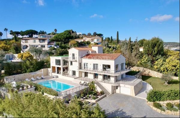 Super Cannes with mountains and sea views