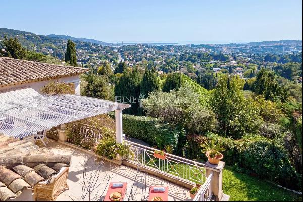 distance from Mougins Village with Panoramique Sea View