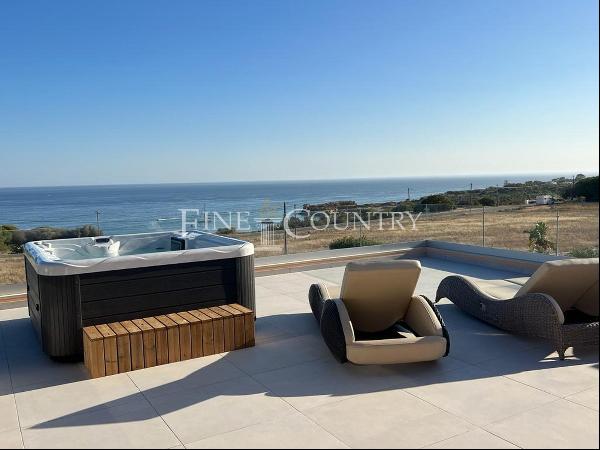 Albufeira - Unique luxury Villa for sale with stunning sea views