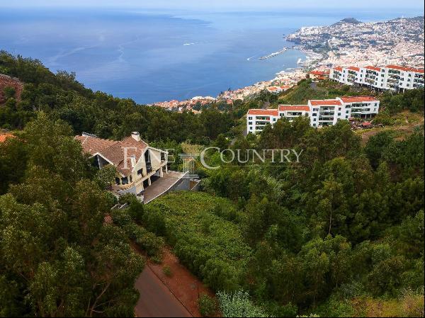 Funchal - Generous family home with indoor pool in Palheiro resort