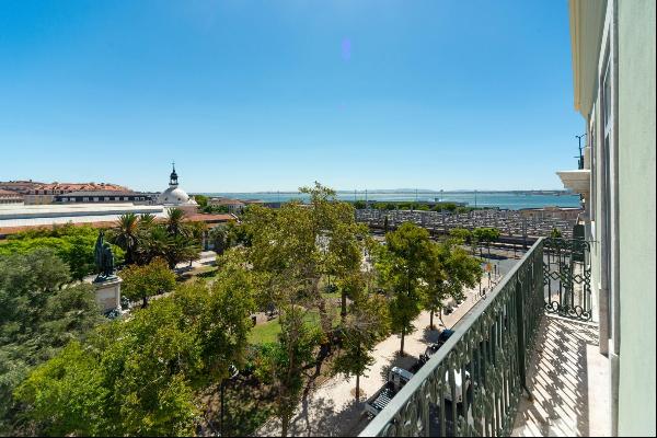 RIVER VIEW 4 BEDROOMS APARTMENT, SANTOS LISBON