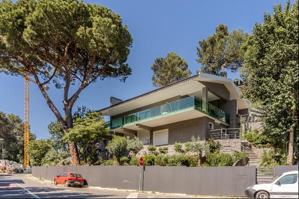 Luxury Villa For Rental, Estoril