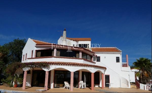 Tavira, property to refurbish with sea views in the countryside.