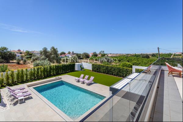 Castro Marim, Altura, contemporary 3-bedroom Villa with swimming pool, garage, and landsca