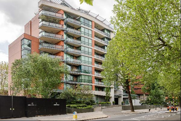 Three bedroom Pavilion Apartment in St John's Wood with a communal garden in a wonderful l