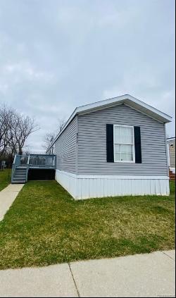 577 Delaware, Belleville MI 48111