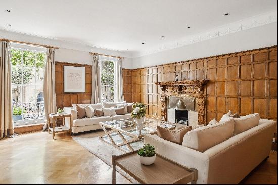 A family house with off street parking to rent in Belgravia, SW1