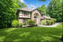 135 Moffat Road, Cold Spring NY 10516