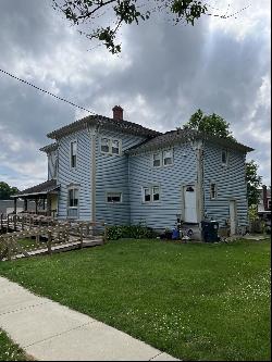 423 Oak Street, Paw Paw MI 49079