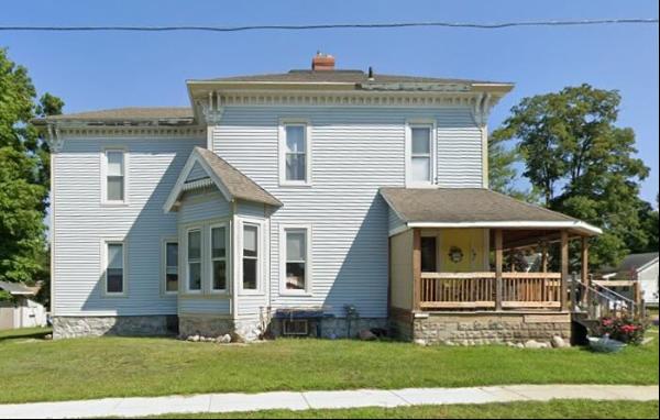 423 Oak Street, Paw Paw MI 49079