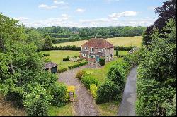 Parrotts Lane, Cholesbury, Tring, Hertfordshire, HP23 6NE