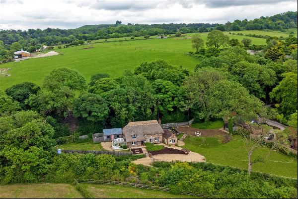 Rifle Range Lane, Great Kimble, Aylesbury, Buckinghamshire, HP17 0XU