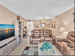 9700 Sunrise Lakes Blvd Unit 102, Sunrise FL 33322