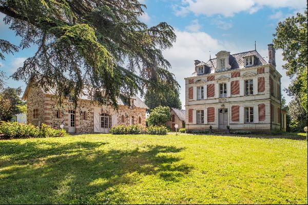 Mansion with swimming pool