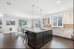 Stunning Custom-Built Home In Riverdale 