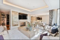 Newly built luxury apartment with designer interior in the heart of Belgravia