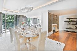 Newly built luxury apartment with designer interior in the heart of Belgravia