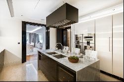 Newly built luxury apartment with designer interior in the heart of Belgravia