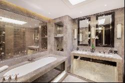 Newly built luxury apartment with designer interior in the heart of Belgravia