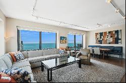 Beautiful Hi-Floor Condo