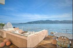 Beautifully Remodeled Furnished Waterfront Rental