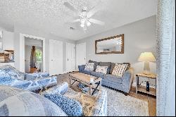 Spacious Seagrove Condo Overlooking Pool