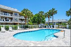 Spacious Seagrove Condo Overlooking Pool