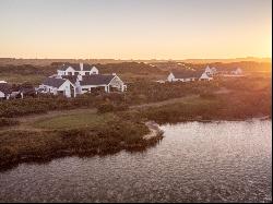 Remarkable Residence on the Lake