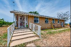 15620 Senior Road, Von Ormy, TX 78073