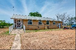 15620 Senior Road, Von Ormy, TX 78073