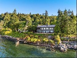 11078 Country Club Rd NE, Bainbridge Island, WA 98110