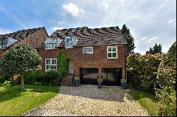 Agars Place, Datchet, Slough, Windsor and Maidenhead, SL3 9AH