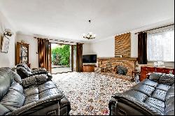 Woodside Road, Winkfield, Windsor, Berkshire, SL4 2DP