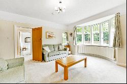 Elm Grove, Maidenhead, Berkshire, SL6 6AD