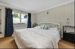 Firlands, Weybridge, Surrey, KT13 0HR