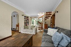 Firlands, Weybridge, Surrey, KT13 0HR