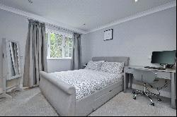 Brooklands Lane, Weybridge, Surrey, KT13 8UX