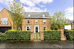 Bramwell Way, Wilmslow, Cheshire, SK9 2TL