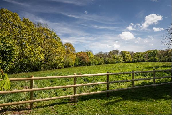 Doctors Hill, Sherfield English, Romsey, Hampshire, SO51 6JX