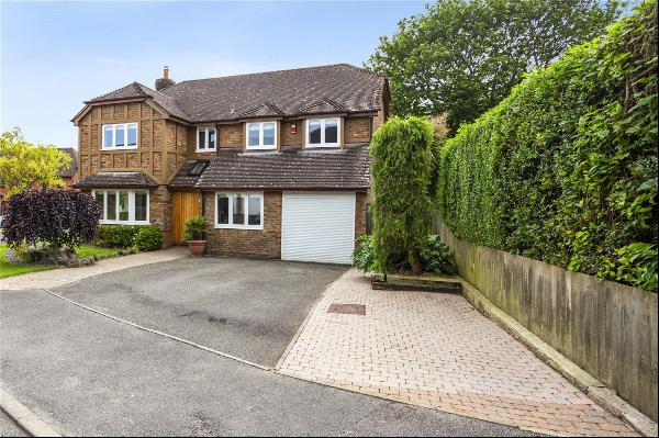 Halls Farm Close, Winchester, Hampshire, SO22 6RE