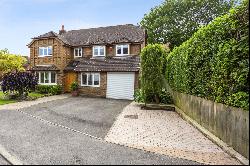 Halls Farm Close, Winchester, Hampshire, SO22 6RE