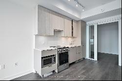 3900 Confederation Pkwy #4306, Mississauga ON L5B0M3