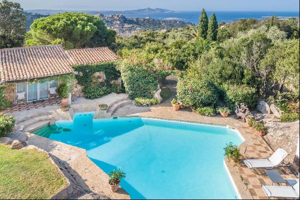 Villa Orto dei Limoni, nature and privacy close to Porto Cervo