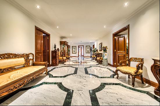 Exclusive apartment Lo Curro excellent reception areas for Embassies