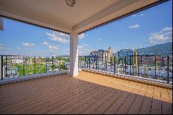 Impressive fully furnished penthouse with panoramic views in the White Quarter