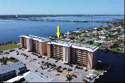 4260 SE 20th Pl Unit 401, Cape Coral FL 33904