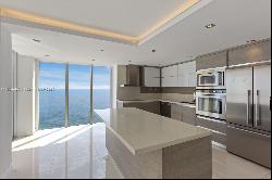 881 Ocean Dr Unit 18F, Key Biscayne FL 33149