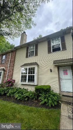 325 Gwynedd Court, Mount Laurel NJ 08054